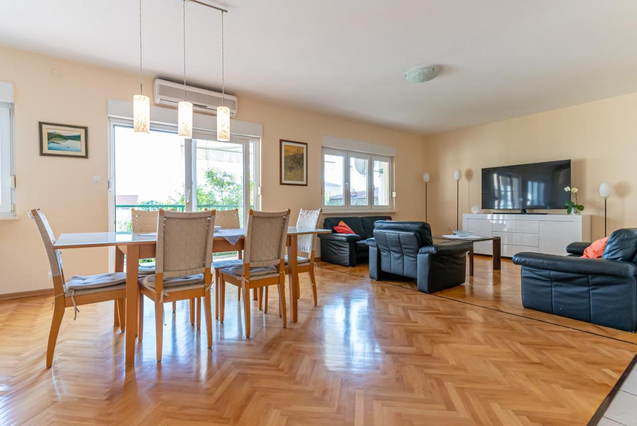 Kaštela Apartment Luno מראה חיצוני תמונה