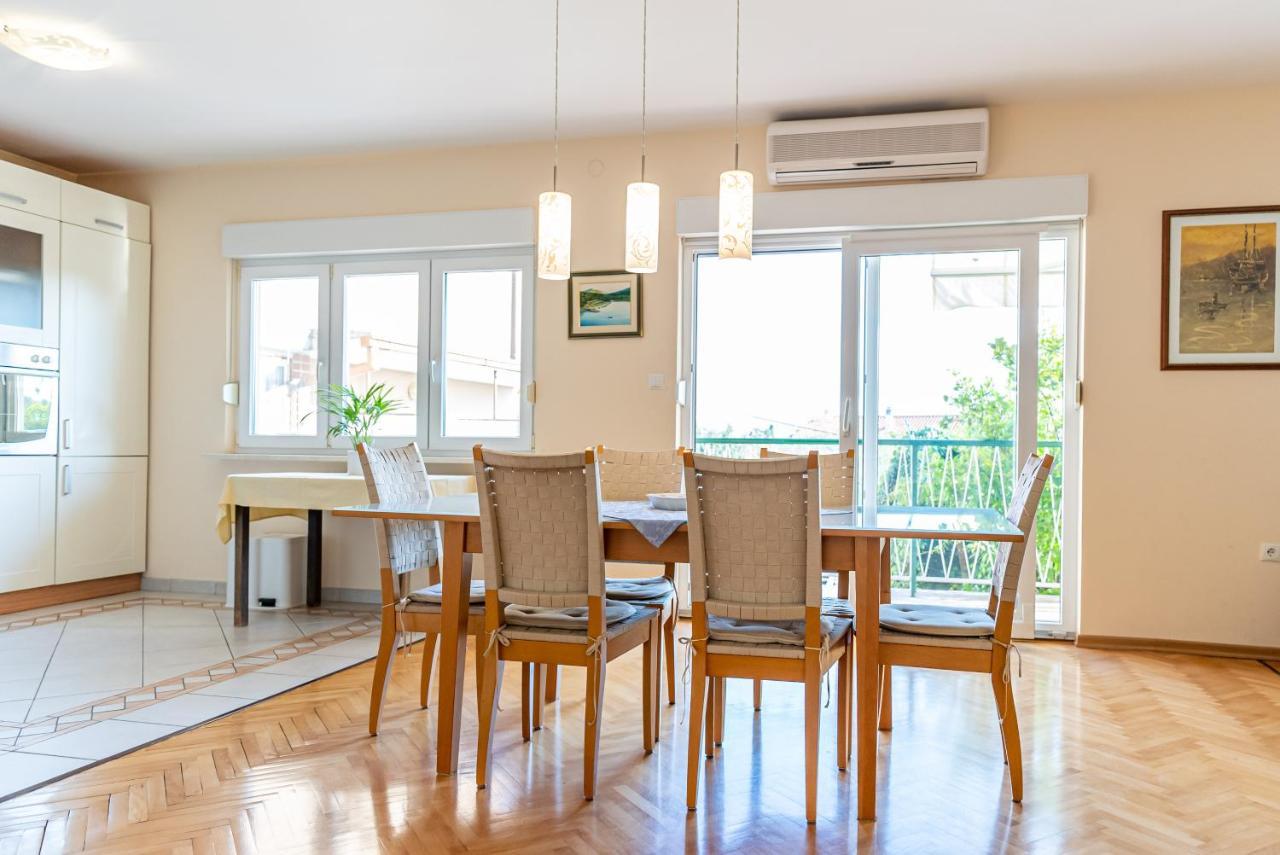 Kaštela Apartment Luno מראה חיצוני תמונה