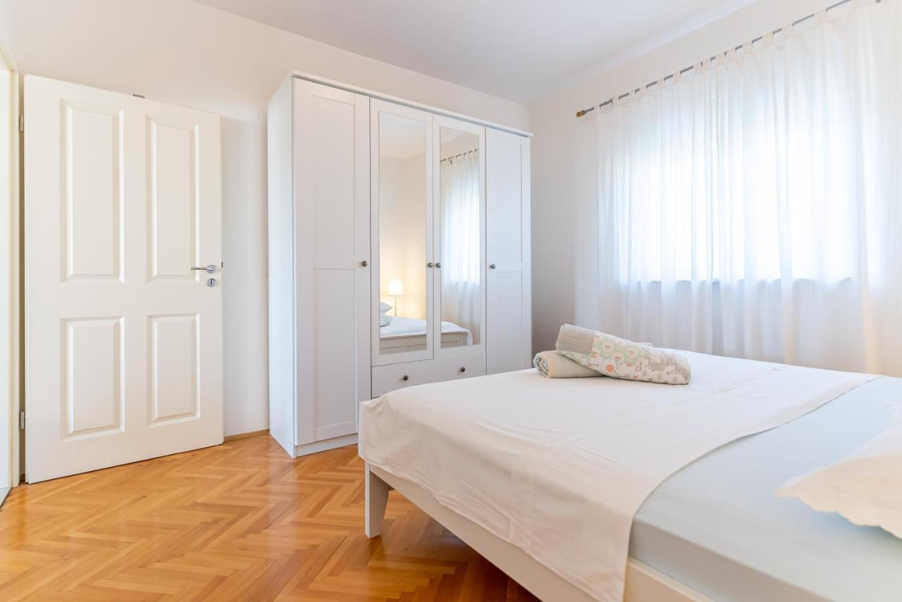 Kaštela Apartment Luno מראה חיצוני תמונה