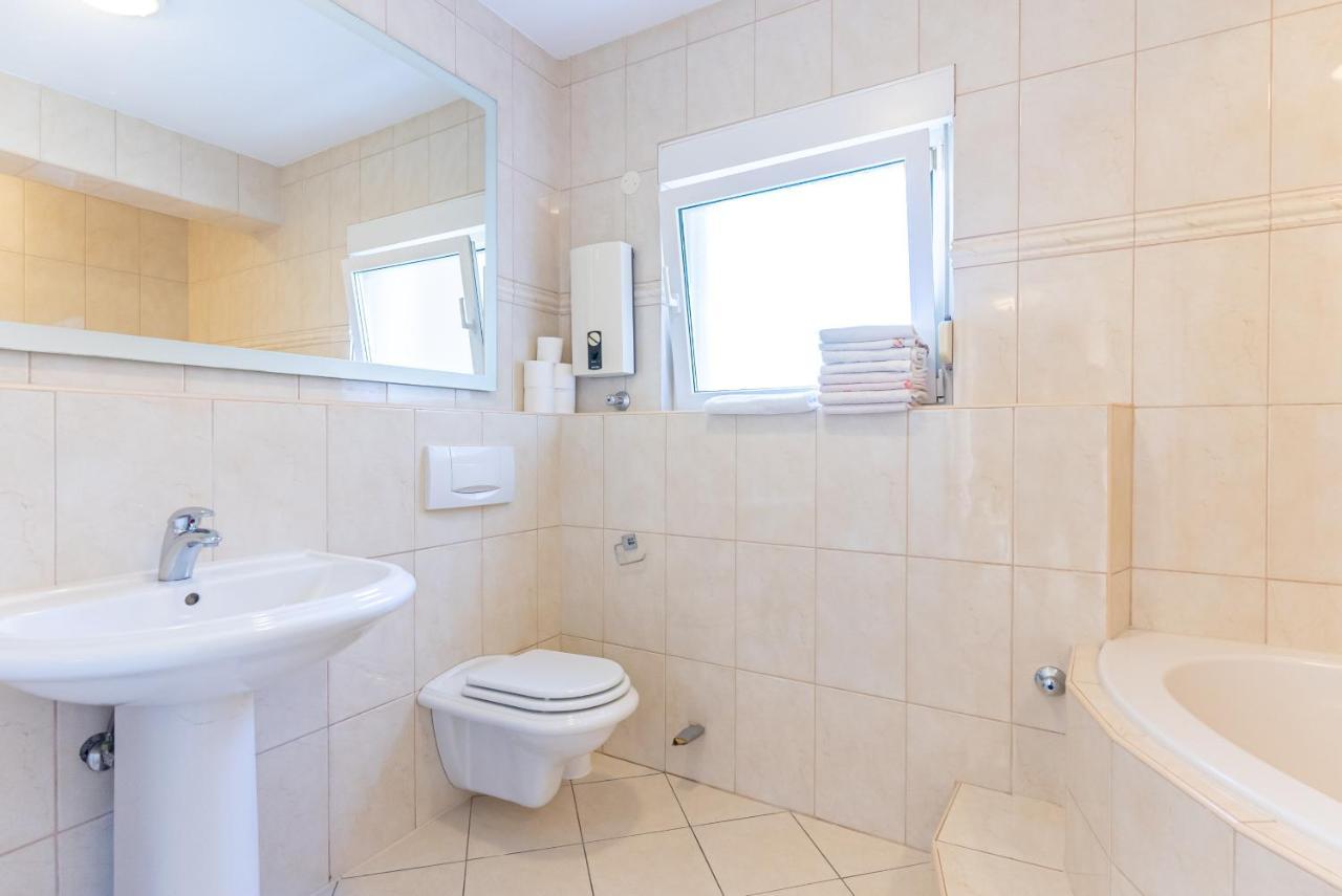 Kaštela Apartment Luno מראה חיצוני תמונה