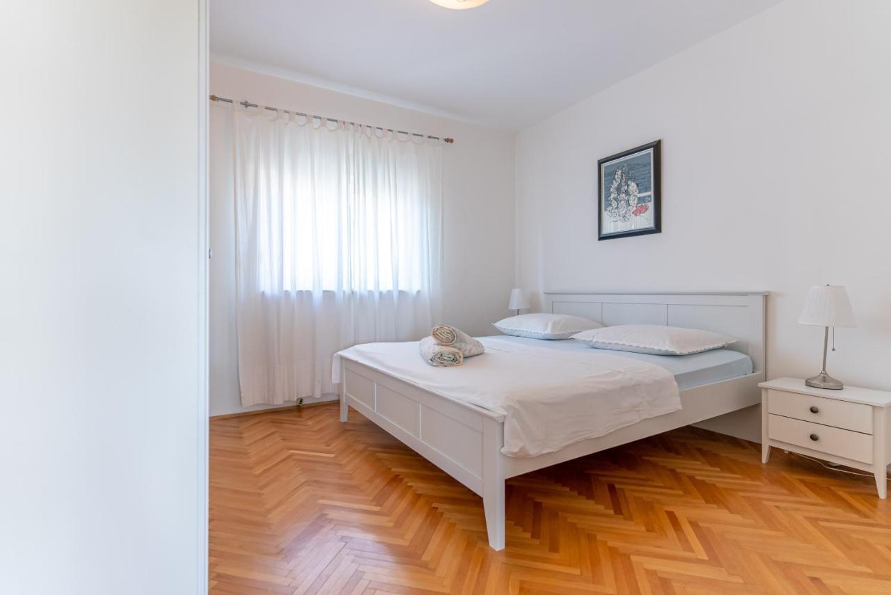 Kaštela Apartment Luno מראה חיצוני תמונה